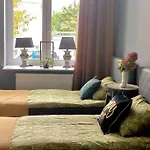 Nowy Dluga Apartment *